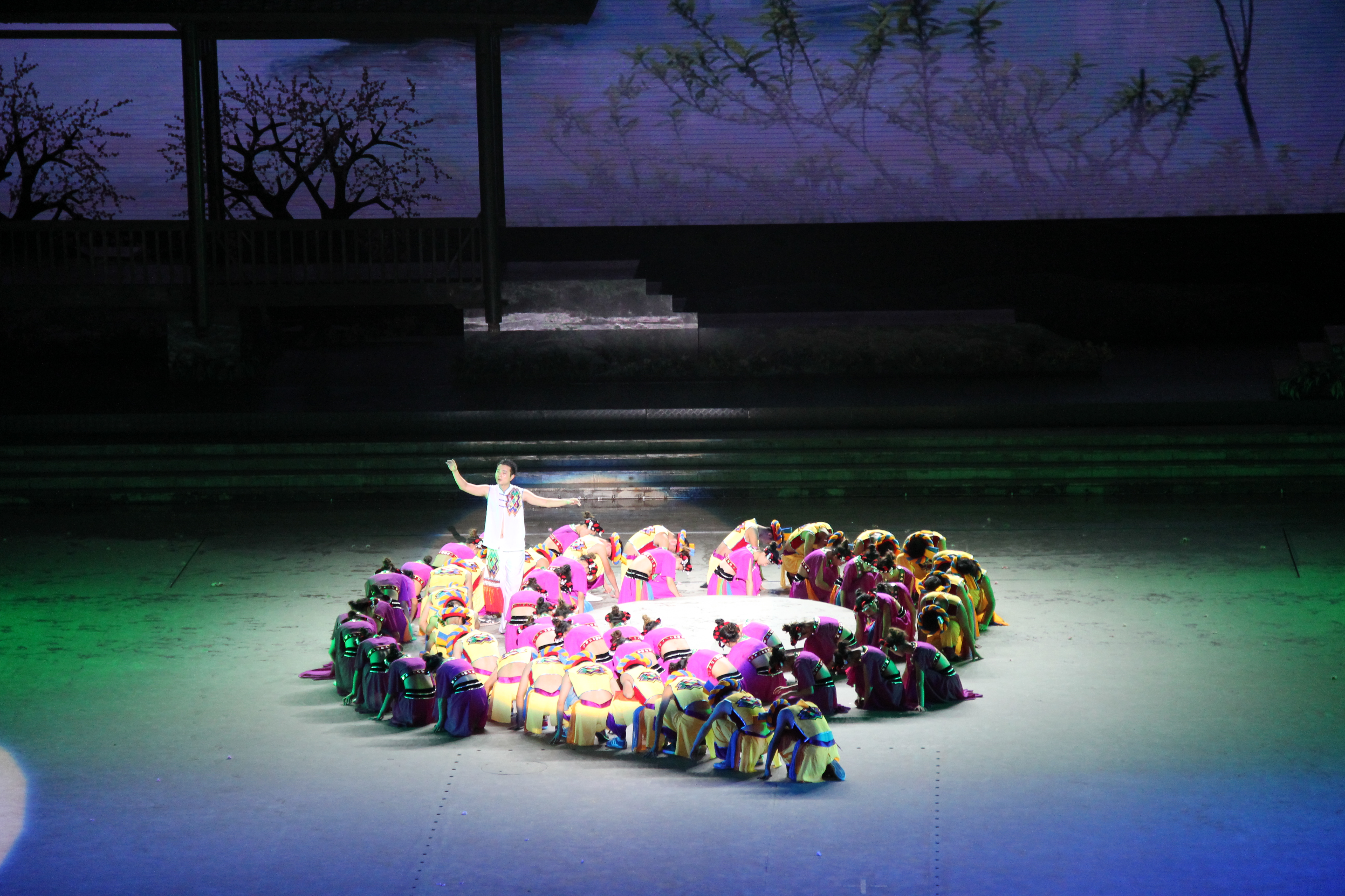 酉陽(yáng)縣桃園大舞臺(tái)